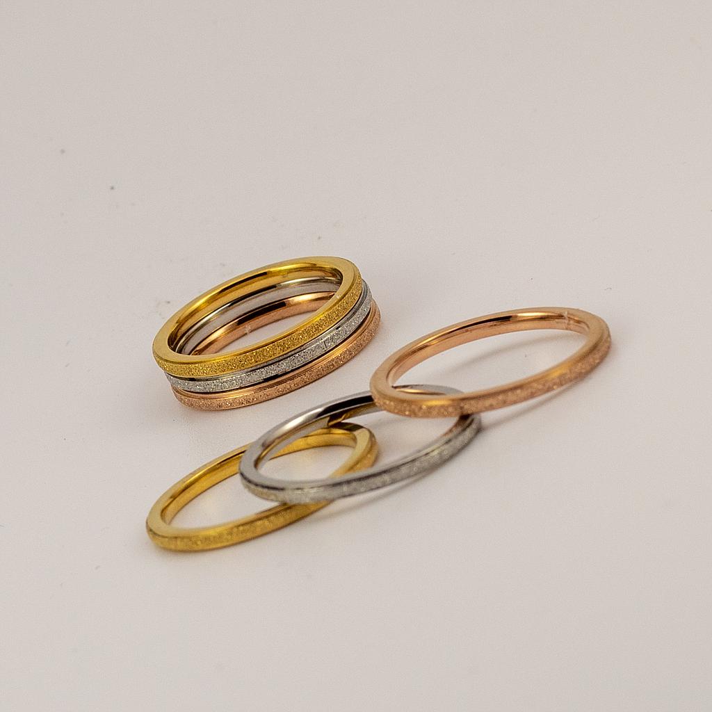 AN1134	Juego 3 Anillos Acero 3 colores 2mm