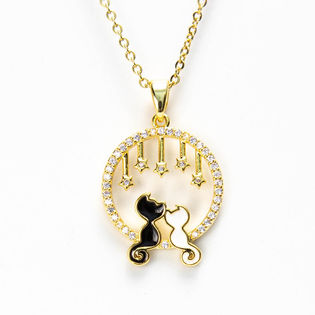 COL160802 Collar Acero dorado con Gatos enamorados y conejo de piedras